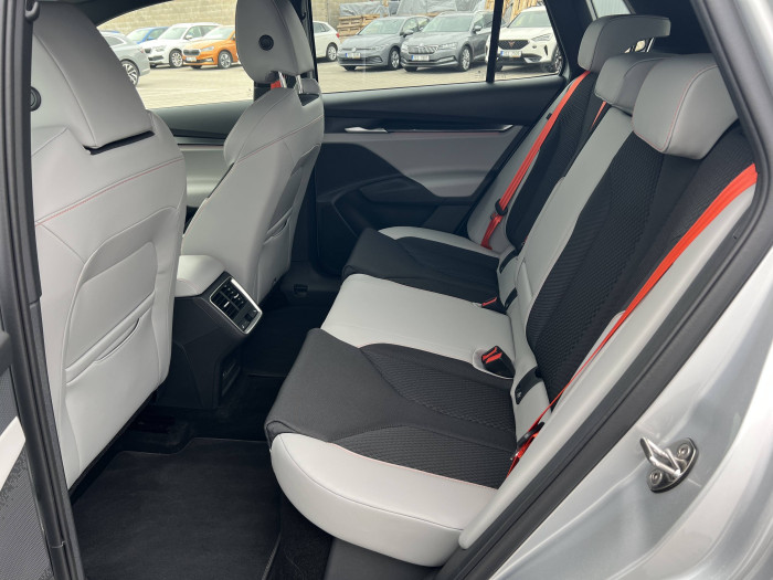 Škoda Elroq Premium Lodge 85 82 kWh elektro / 210kW na operativní leasing